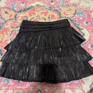 vestique shiny black ruffle skirt size M